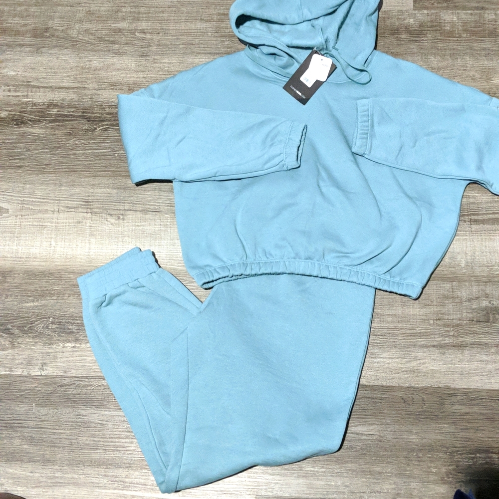 2 pc Crop Sweatshirt and Sweatpants